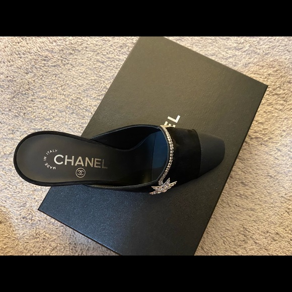 BRAND NEW!!!BRAND NEW!!! CHANEL mule heels. Size 39 fits size 8. - Picture 2 of 8